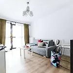 Cosy Apartment In Warsaw